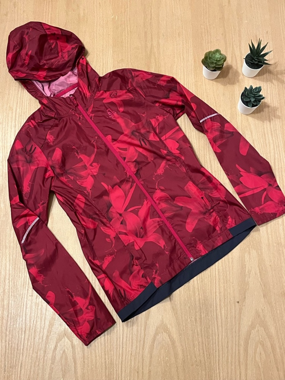 Salomon Women’s Agile Wind Print Hoodie / Lightweight Running Jacket
